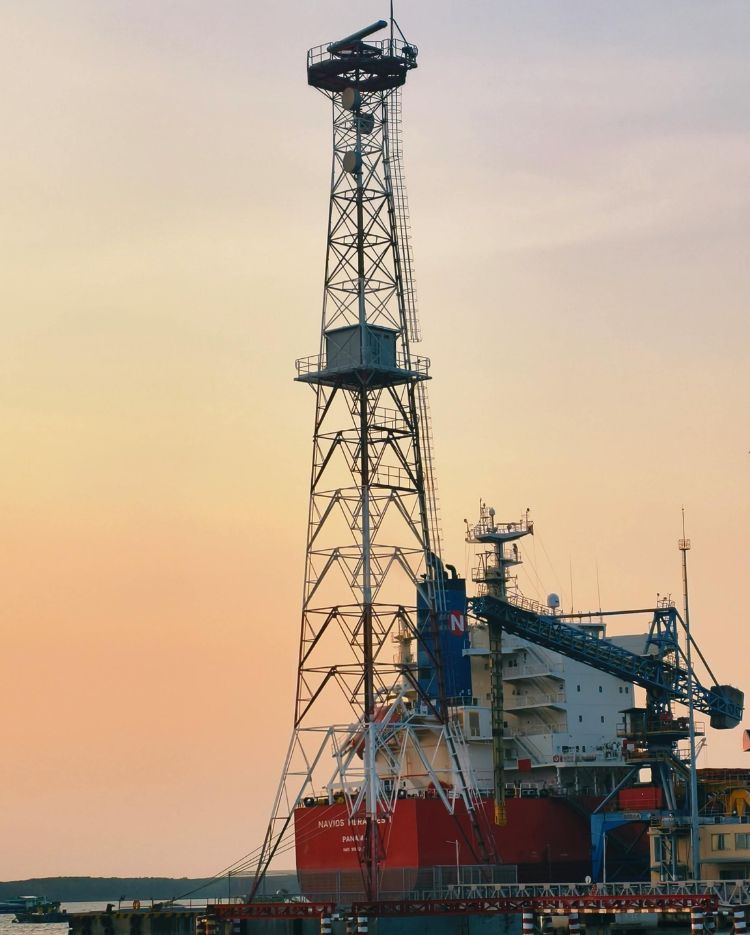 Petroleum & Energy Trading